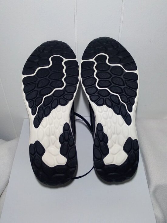 New Balance Mens 13 Extra Wide Fresh Foam Arishi v4 Running Shoes Black MARIS2ZL main image 5